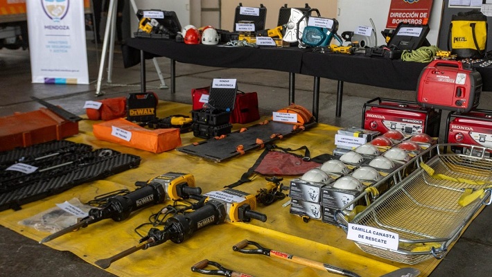 Bomberos de la Policía de Mendoza incorporan equipamiento para intervenir en estructuras colapsadas